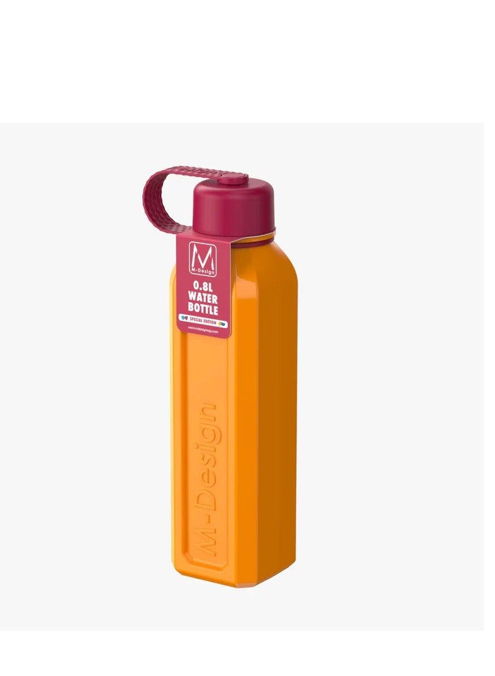 أم-ديزاين زمزميه بلاستيك لون برتقالى غطاء فوشيا 800 ملم - Image 1