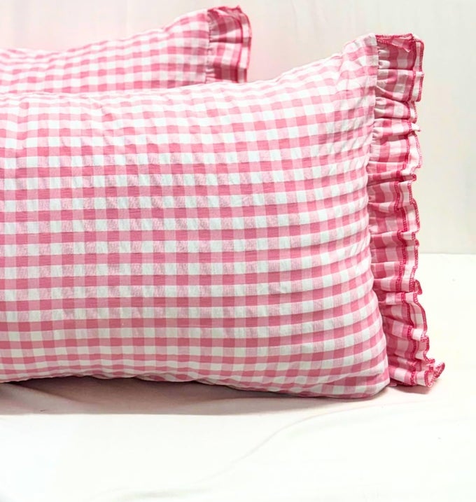 PINK PILLOW COVER REACTANGLE SHAPE CHECKERED PATTERN WITH FRILLS RUFFLES ULTRA SOFT REGULAR PILLOW CASES 27 X 18 INCHES
