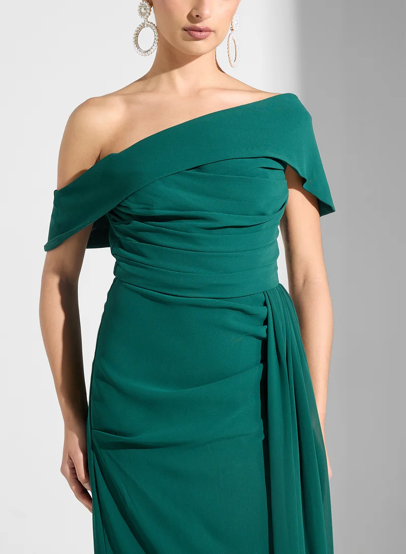 Iyra Off-Shoulder Emerald Dress
