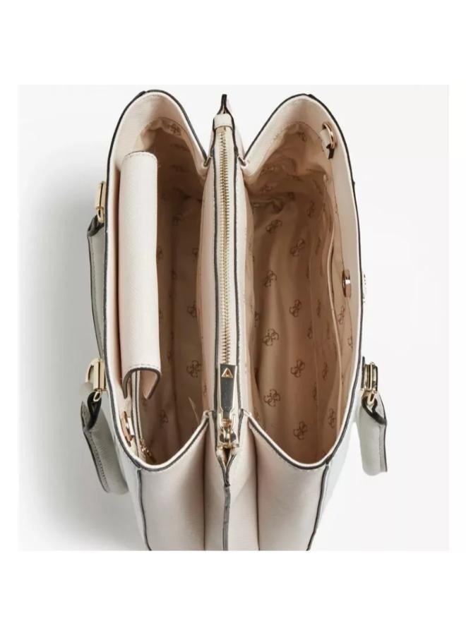 GUESS A distinctive Guess bag for women  - Image 4
