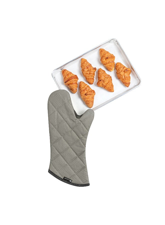 Restaurantware 17 x 8 Inch Heavy-Duty Oven Mitt, 1 Flame Retardant Heat-Resistant Mitt - With Thumb Guard, Hanging Loop, Gray Cotton Quilted Oven Mitts, Heat-Resistant, For Cooking And Baking  - Image 1