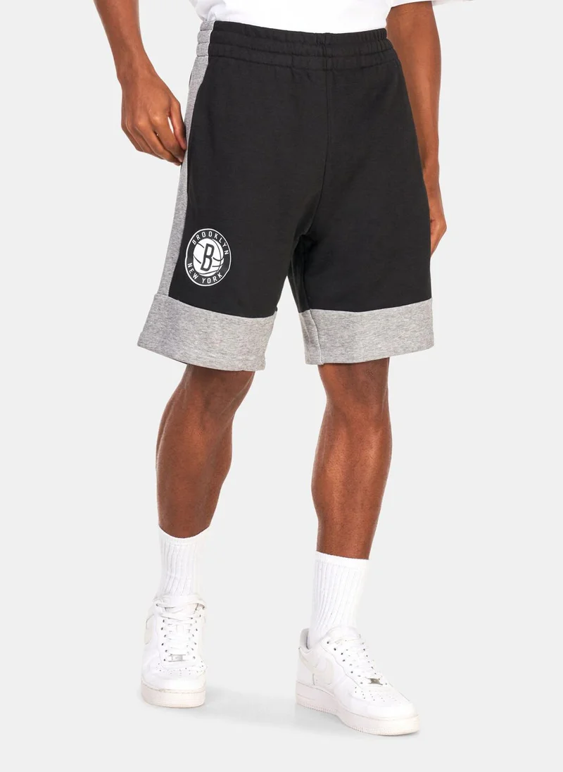 نيو ايرا Men's Brooklyn Nets NBA Infill Logo T-Shirt