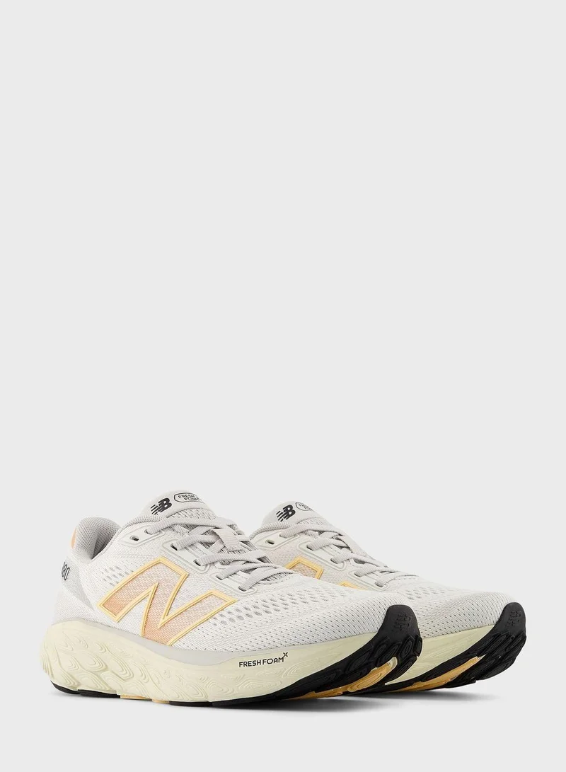 New Balance 880 Sports Shoes