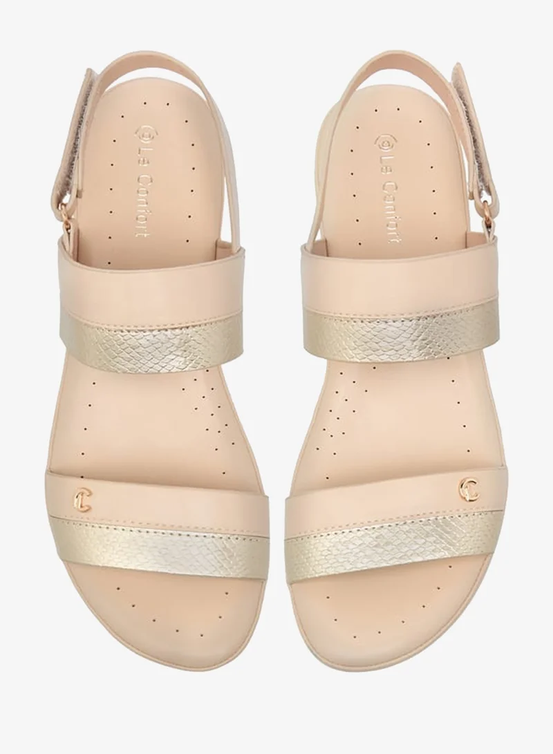 لو كونفورت صنادل نسائية بحزام مزخرف وإغلاق بإبزيم