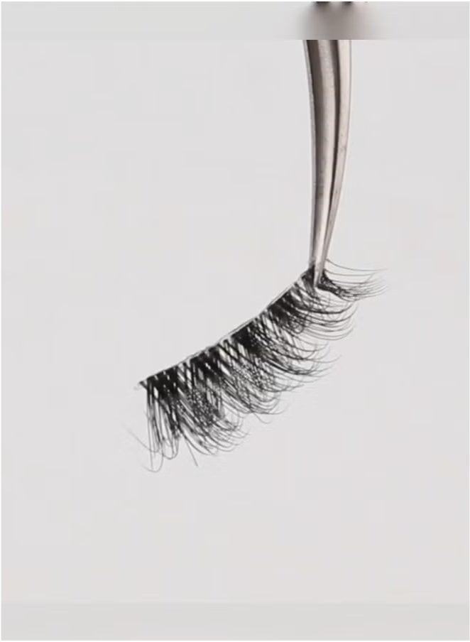 Hikma Beauty 10_Pairs Corner Half Eyelashes - Image 3