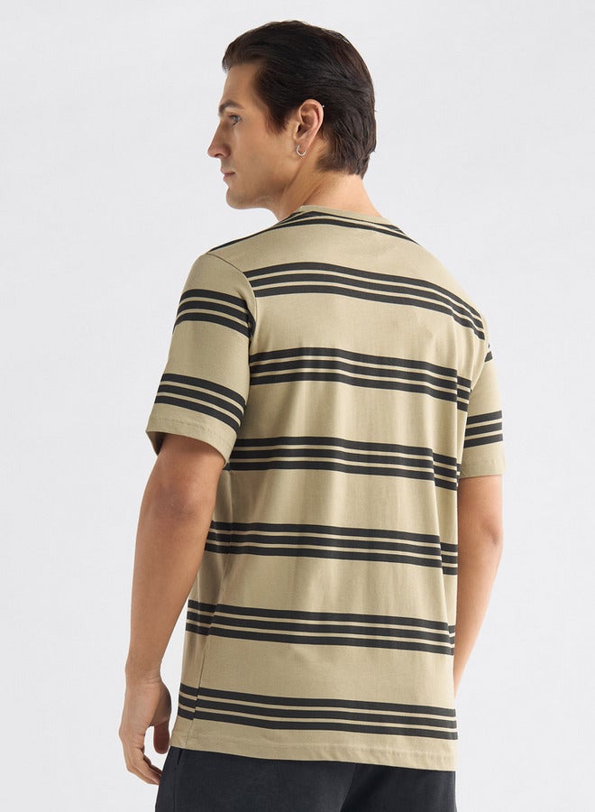 سبلاش فيڤ تيشيرت مخطط بياقة ضيقة وأكمام قصيرة - Image 3