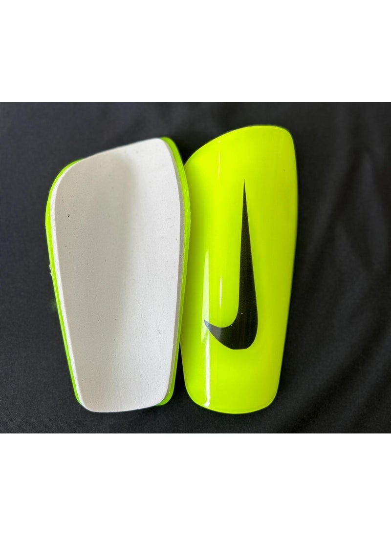 Unes Nk Goalkeeper Glove and Shin Guard Set No 8 12-17 Age Group Set for Many Blue Yellow  - Image 5