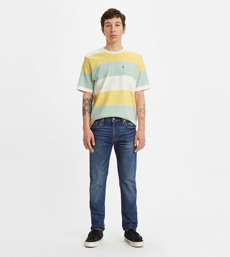 ليفايز جينز رجالي بقصة ضيقة مدببة