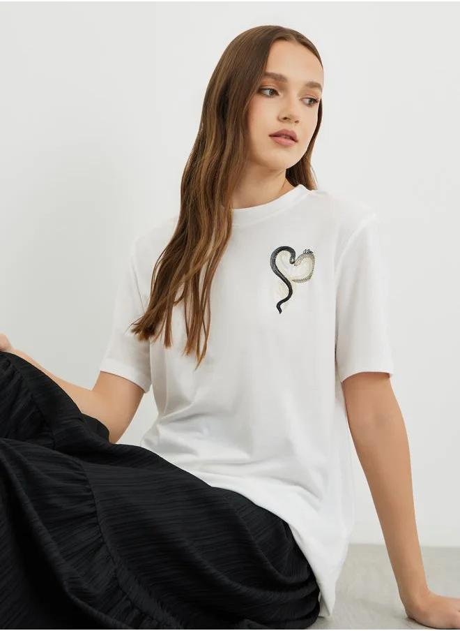 ستايلي Styli Embroidered Slogan Round Neck T-Shirt