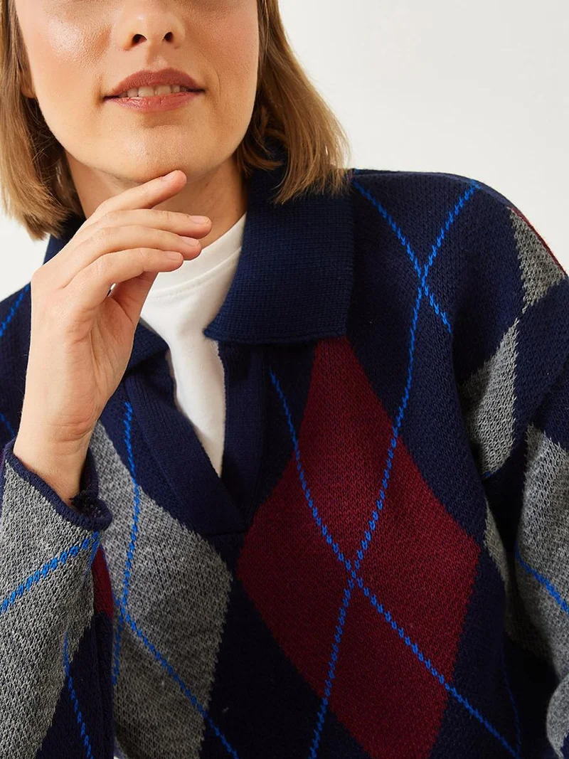 Bianco Lucci LUCCI Geometric Pattern Polo Neck Knit Sweater