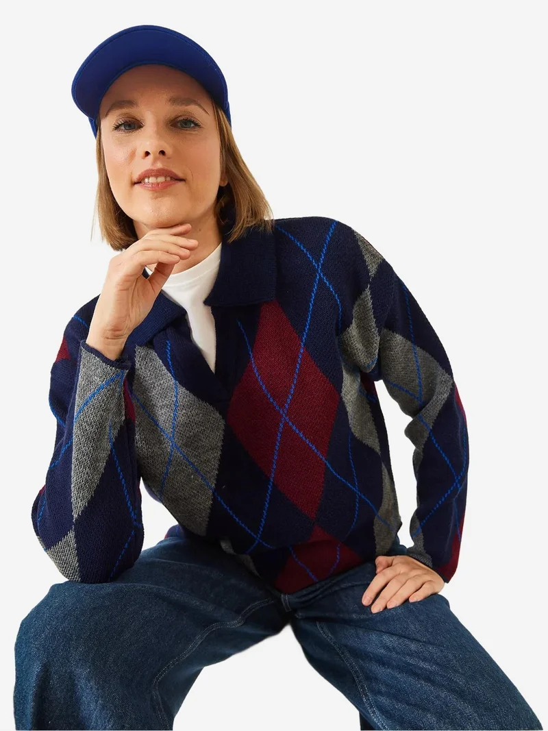 Bianco Lucci LUCCI Geometric Pattern Polo Neck Knit Sweater
