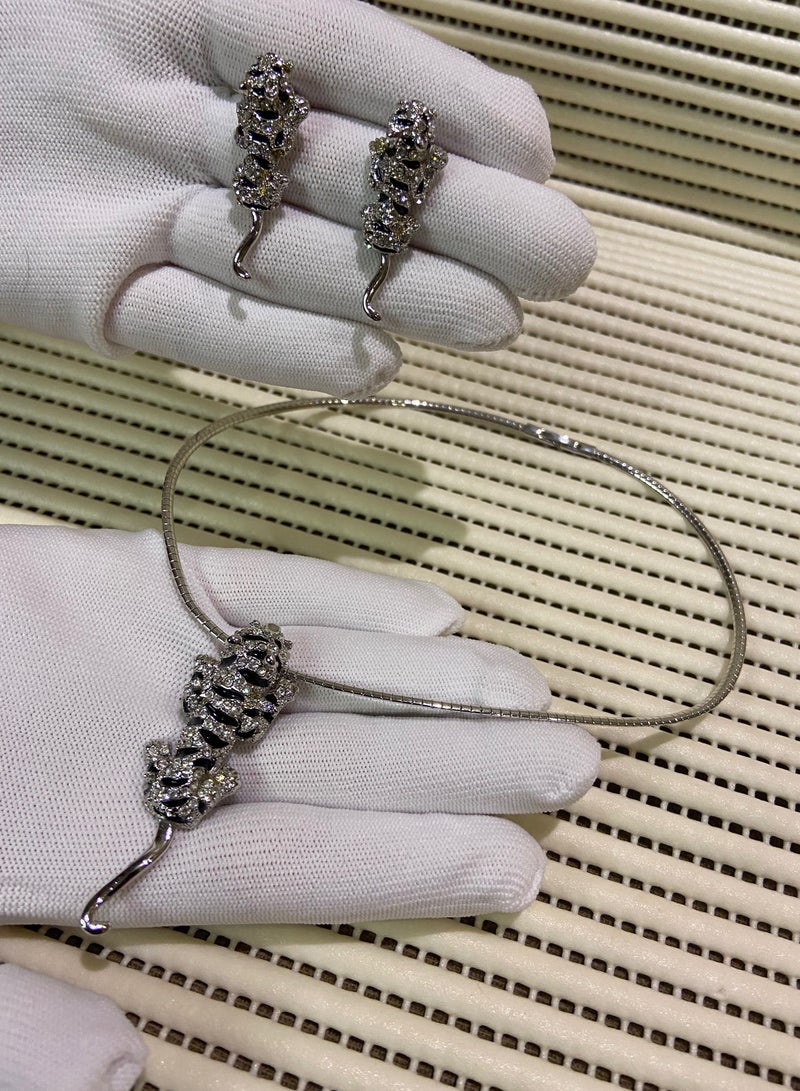 نيو ستايل طقم سلسال وحلق اذن نسائي أنيق من الاستانلس ستيل - Image 4