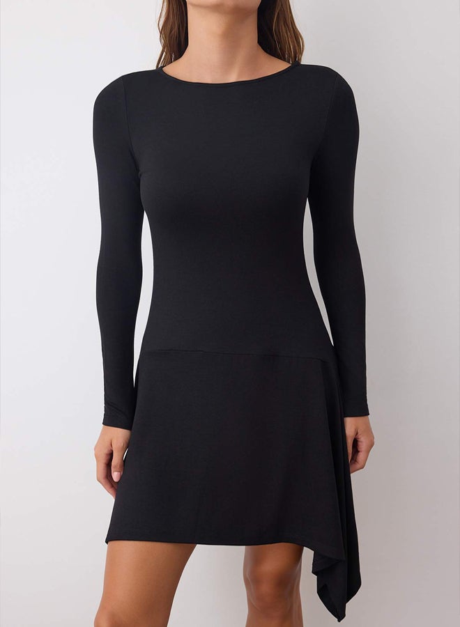 trendyol Black Asymmetrical Ruffle Flexible Straight Short / Mini Knitted Dress with Viscose Content - Image 3