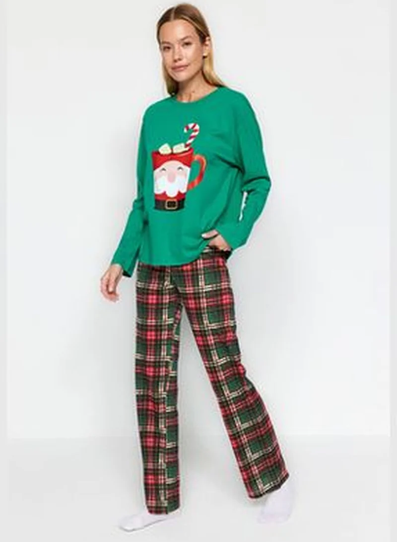 trendyol Green 100% Cotton Christmas Theme Tshirt-Pants and Knitted Pajamas Set THMAW24PT00059