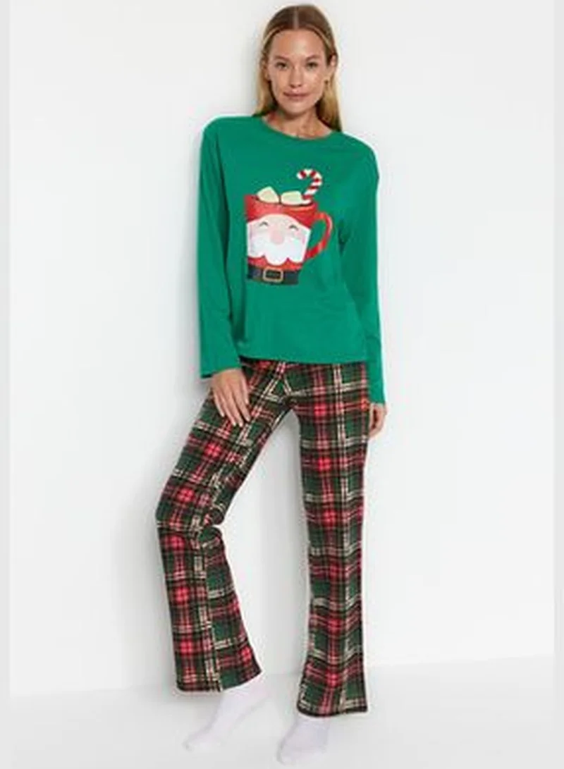 trendyol Green 100% Cotton Christmas Theme Tshirt-Pants and Knitted Pajamas Set THMAW24PT00059