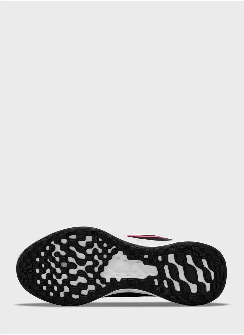 Nike Revolution 6 Nn