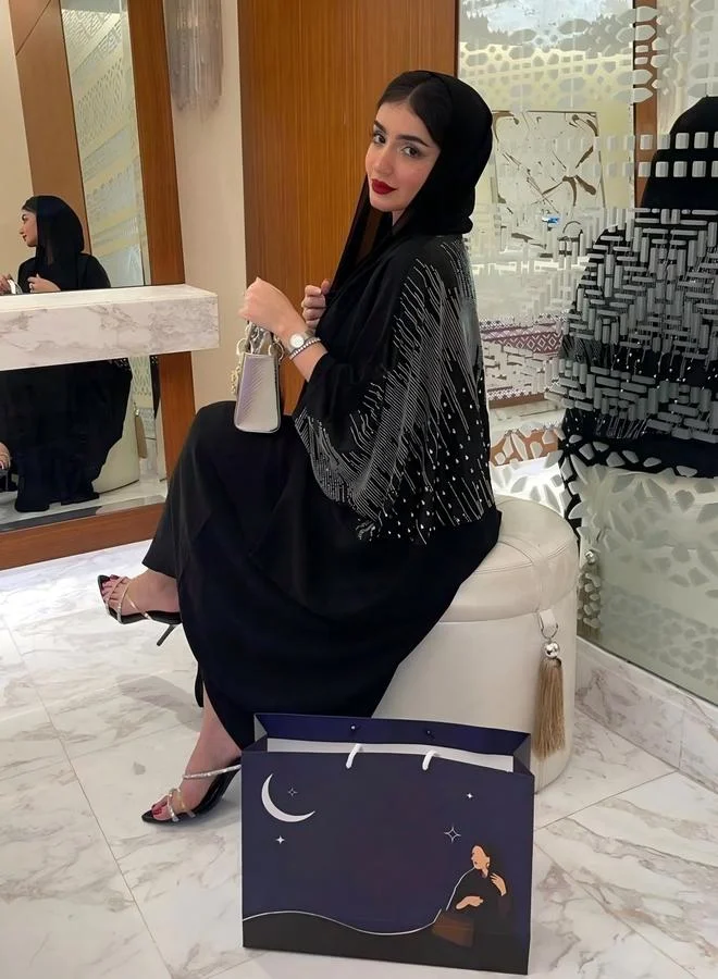 تايك تو عباية بأكمام طويلة مزينة - أسود