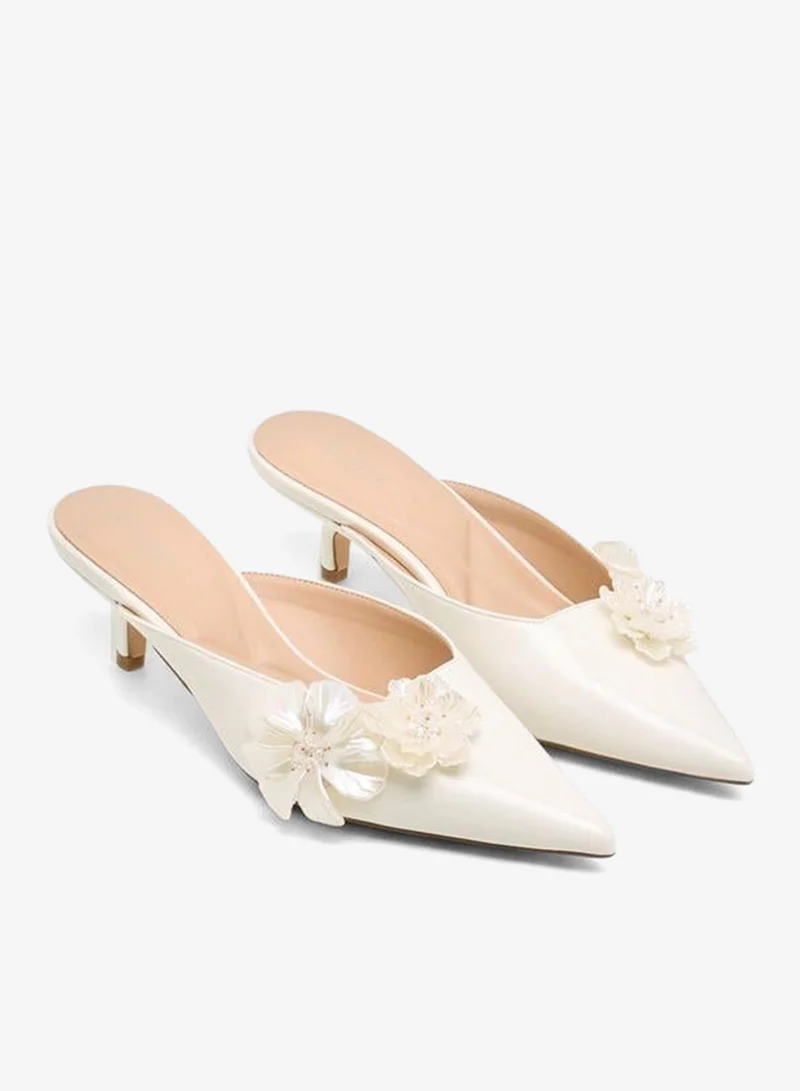 سيليست Women Floral Applique Mules