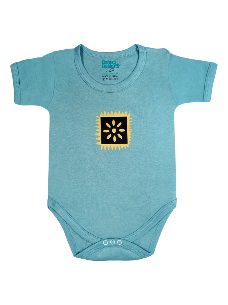 بابيز_بيسك بيبيز بيسك مجموعة هدايا مكونة من 5 قطع قطنية 100٪ للجنسين تشمل السالوبيت ، والرمبر ، والقفازات ، والقبعة ، والبيجامة/البذلة. - Image 3