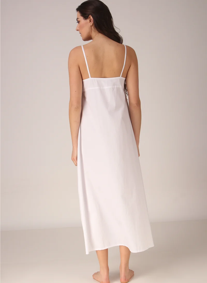 After Dark Brianna, White Nightdress and Gown