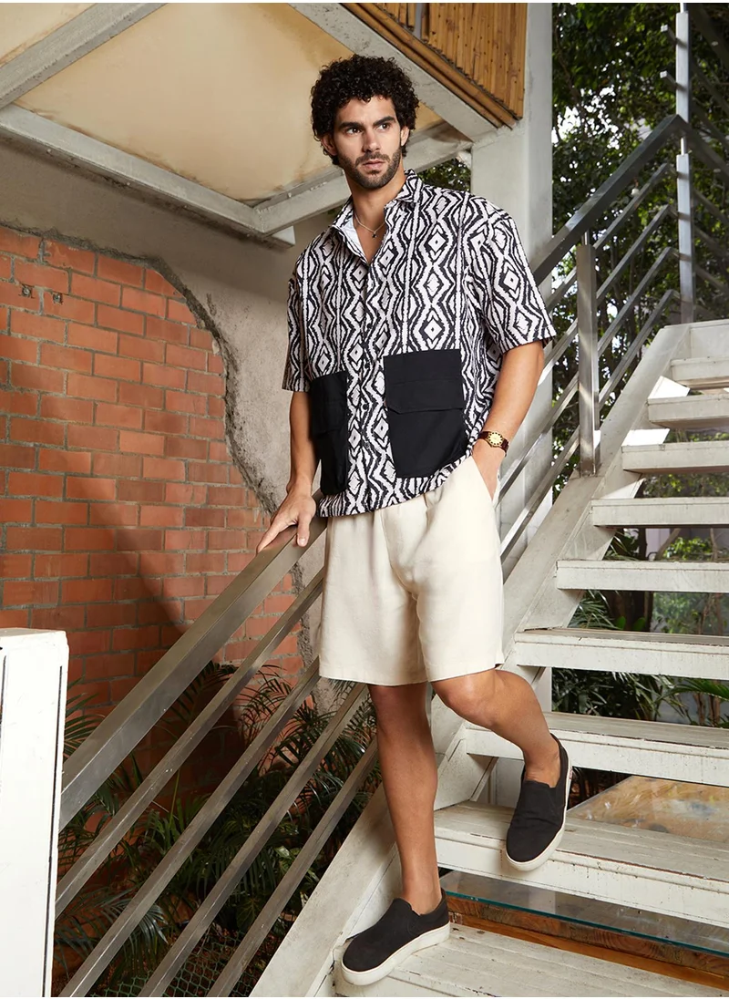 Campus Sutra Men's Midnight Black & Cream White Indie-Utility Oversized Shirt