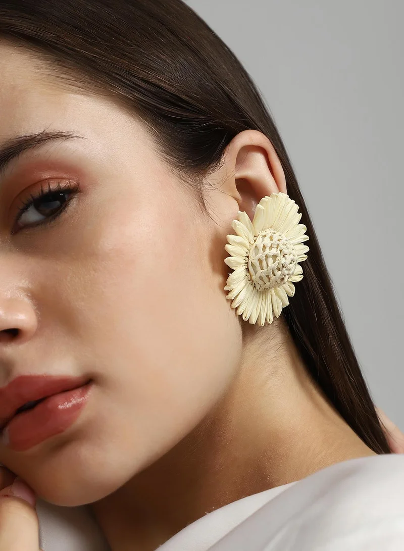 سوهي SOHI Women's The Boho-Sunflower Stud Earrings For Casual Wear | Off-White Colour | Jute Material | Push Back Closure | Metallic Earrings | Stud Earrings For Women & Girls