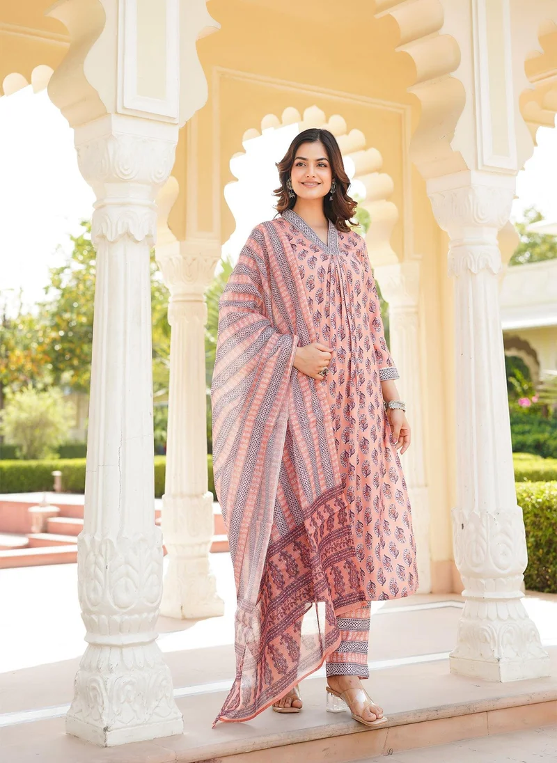ZERESOUQ Peach Rayon Blend Ethnic Motifs Printed Straight 3-Piece Kurta Set