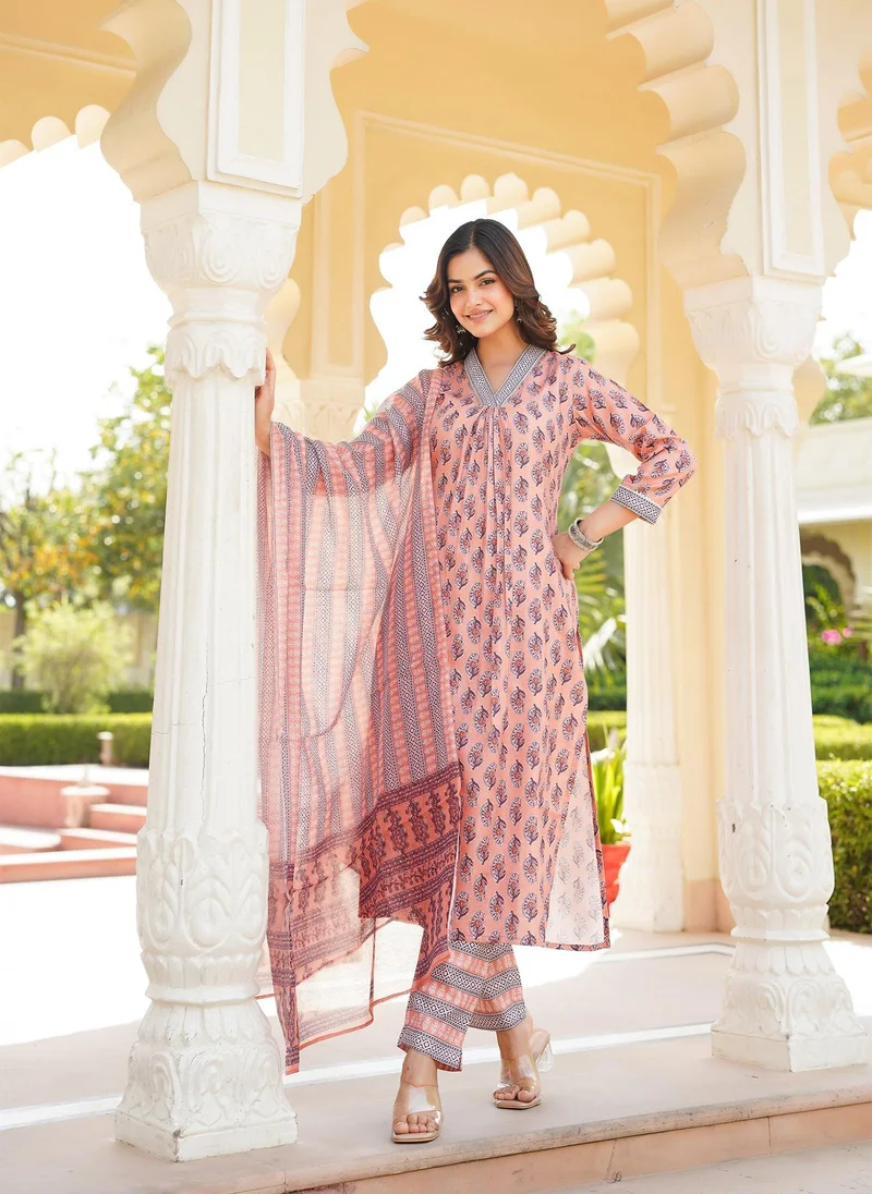 ZERESOUQ Peach Rayon Blend Ethnic Motifs Printed Straight 3-Piece Kurta Set
