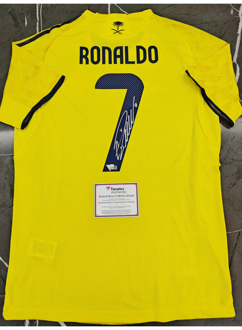 فاناتيكس قميص النصر (الناصر) المنزلي لموسم ٢٠٢٥-٢٠٢٦ الموَقَّع بخط كريستيانو رونالدو، والمصادَق عليه رسمياً من فاناتيكس (Fanatics). - Image 1