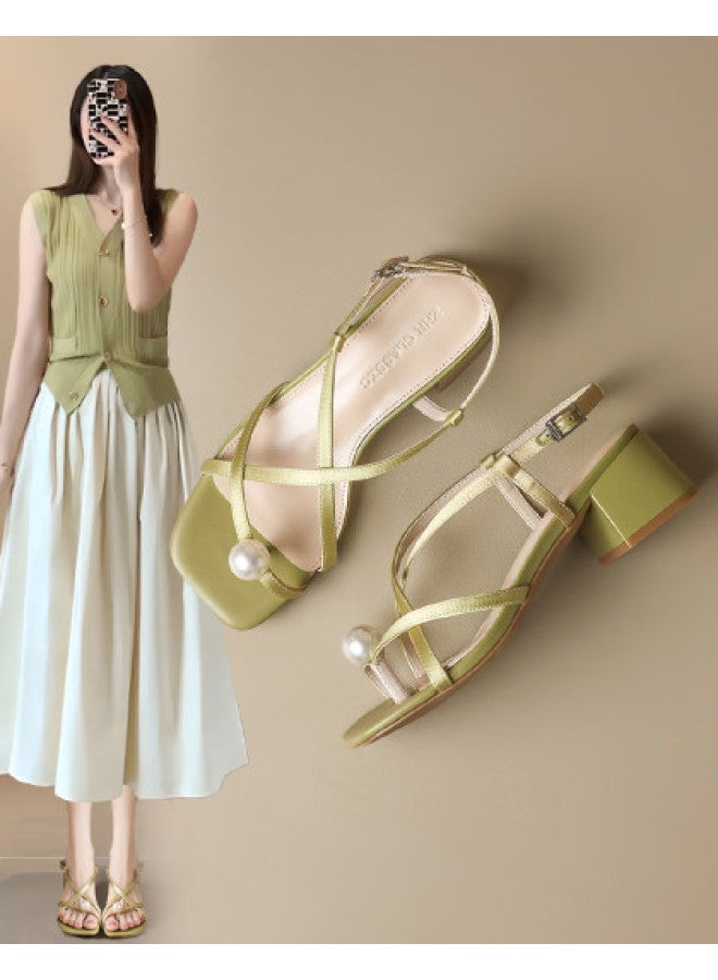 ZHR 【pearl Buckle】 صندل أنيق نحيف خفيف الوزن بكعب روماني مكتنز، صندل بحزام واحد للنساء، صنادل سيدات صيفية - Image 1