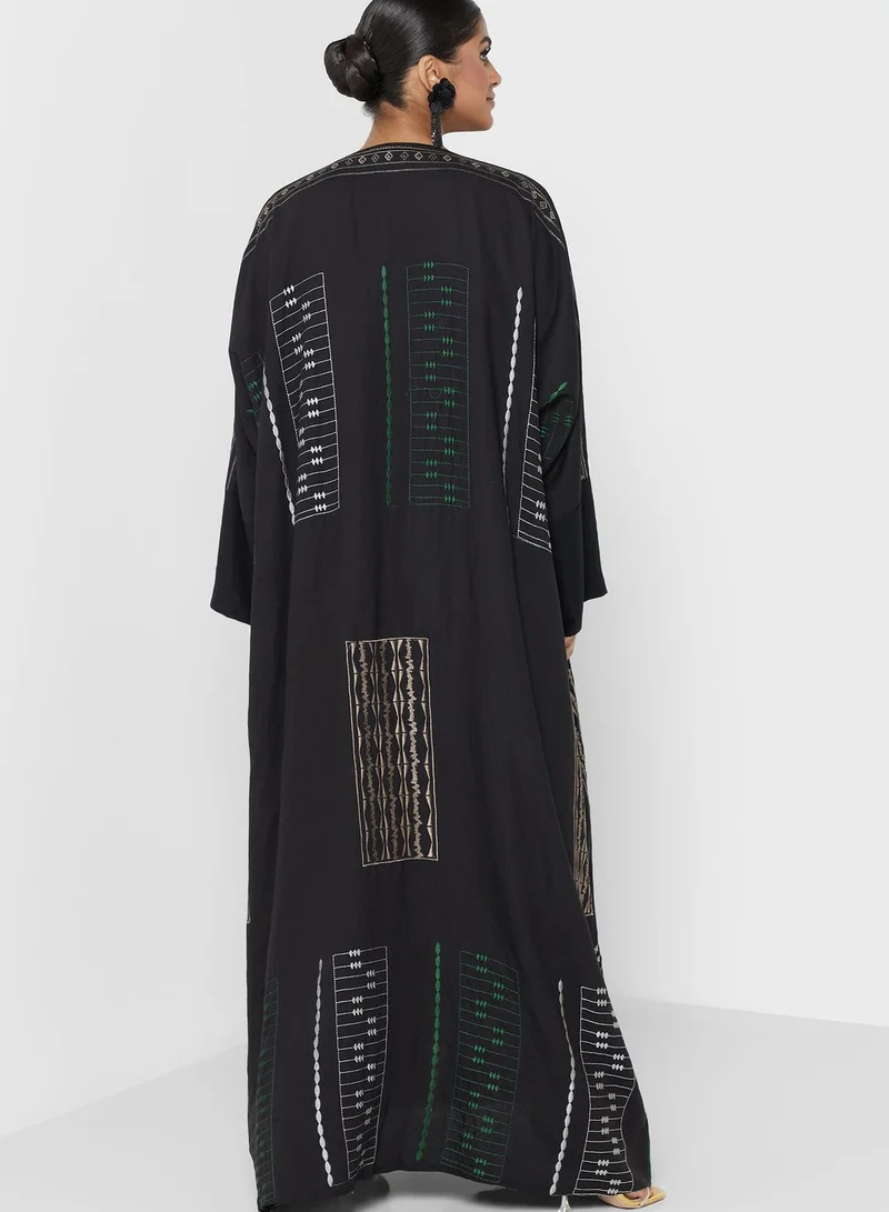 hayas closet Embroidery Detail Abaya