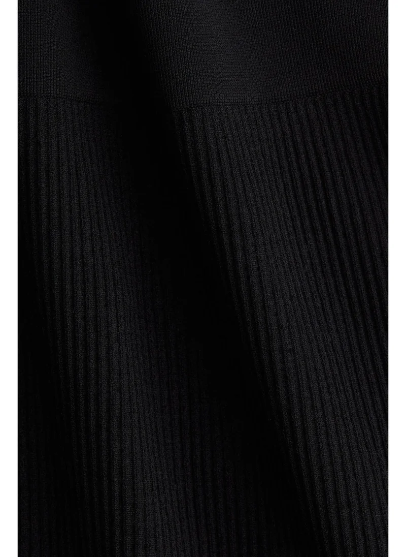 اتش اند ام MAMA Before & After Seamless cycling shorts