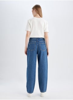 DeFacto Carrot Fit High-Waist Boyfriend Jean With Washed Effect  - Image 2