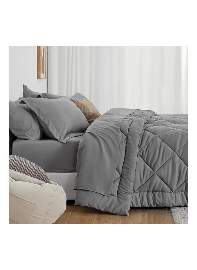 SIGNOOLA - Signoola Diamond Microfiber Heavy Comforter, 4.5 kg ,Set of 6 Piece (1 Comforter Blanket , 2 Pillow Cases , 1 Fitted sheet and 2 Pillows ), (240 cm x 250 cm),Double Bed Blanket for Winter Grey Color - Image 1