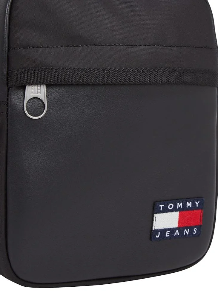 TOMMY JEANS Logo Detailed Messenger Bag