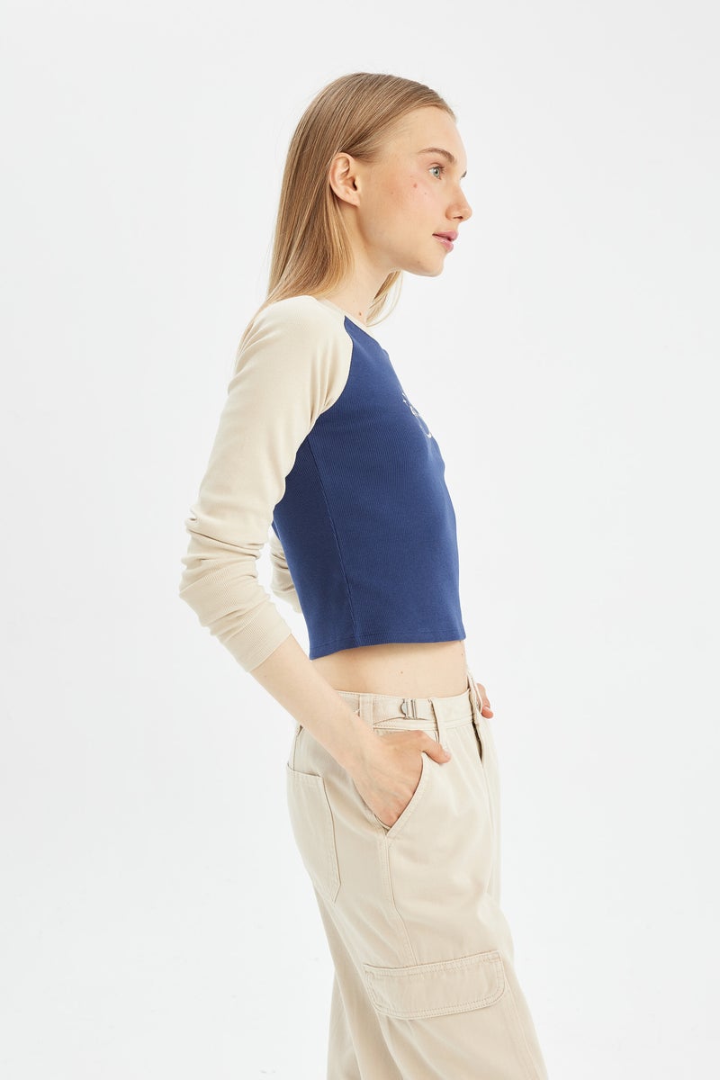 DeFacto Woman Fitted Crew Neck Ribbed Camisole Printed T-Shirt - Image 2