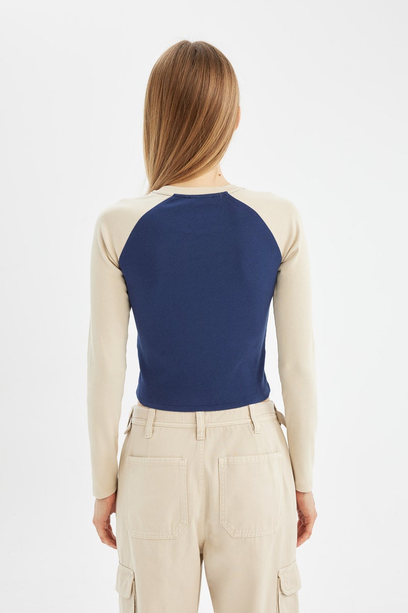 DeFacto Woman Fitted Crew Neck Ribbed Camisole Printed T-Shirt - Image 5