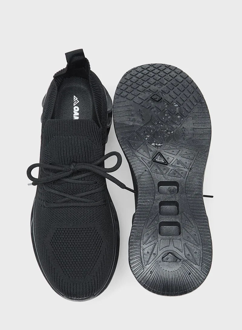 شو اكسبرس Lace Up Low Top Sneakers