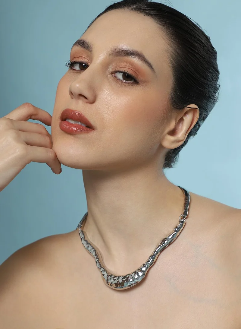 Sohi  Women The Hammered-Horn Collar Necklace | Chrome  Colour | One-Size | Metallic Alloy Material | Lobster Clasp Closure | Necklace For Casual & Evening Wear for Women | Best Price UAE
