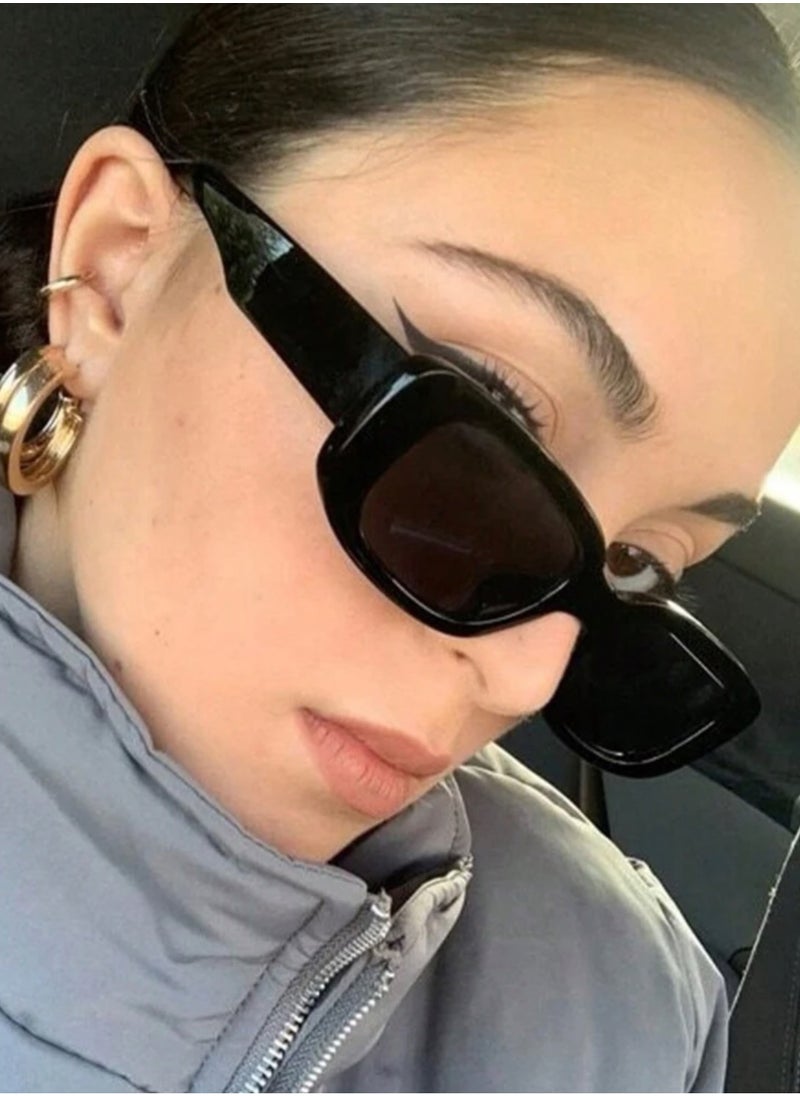 JewelryEveryday - Elegant And Modern Unisex Black Sunglasses - Image 1