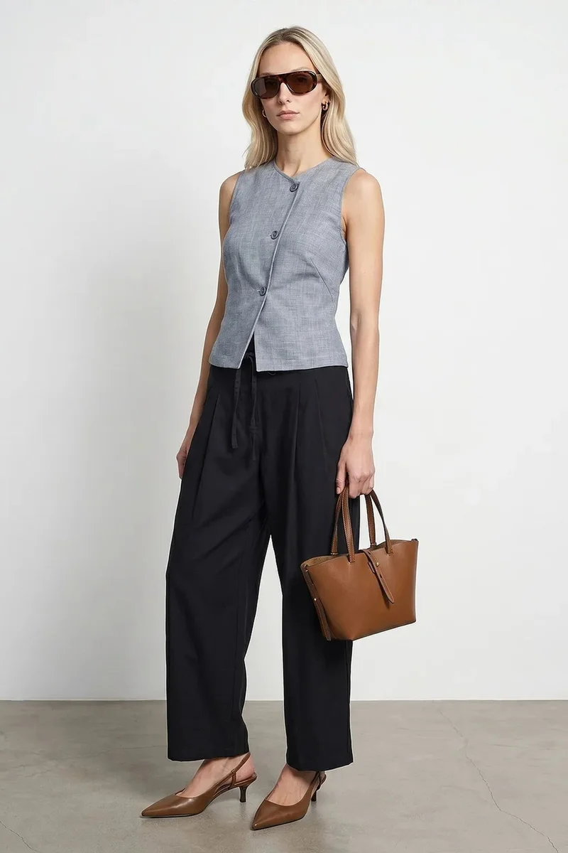 ديلفين DILVIN Fitted Woven Waistcoat With Button Front