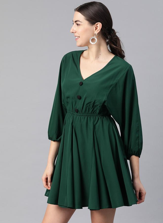 كاجوالي فستان نسائي قصير أخضر سادة بياقة على شكل حرف - Image 4