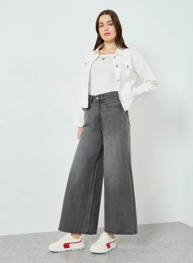 ستايلي جينز بساق واسعة وخصر مرتفع