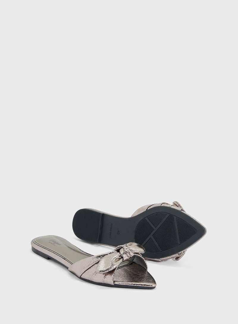 Ginger Pointed Flat Sandal With Bow - Image 3