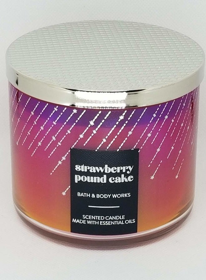 White Barn شمعة معطرة من باث آند بودي ووركس بنكهة كعكة الفراولة 411غ - مع زيوت أساسية - Image 3