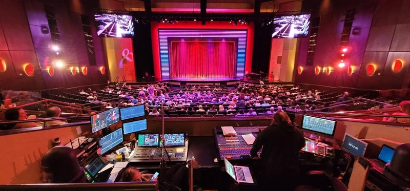 Abacus Brands Penn & Teller VR Magic Lab - Virtual Reality Kids Magic Book and Interactive STEM Learning Activity Set - for Ages 8 and Up - Image 2