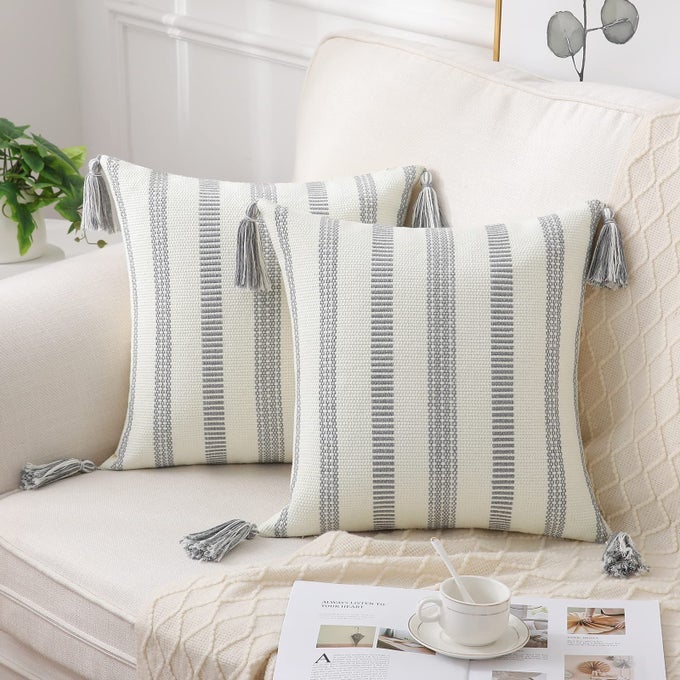 BOHO OUTDOOR COUCH THROW PILLOW COVERS SET OF 2 DECORATIVE THICK WOVEN STRIPED ACCENT NEUTRAL PILLOW COVERS WITH TASSELS FOR BED SOFA HOME DECOR 20X20 INCH GREY AND CREAM WHITE