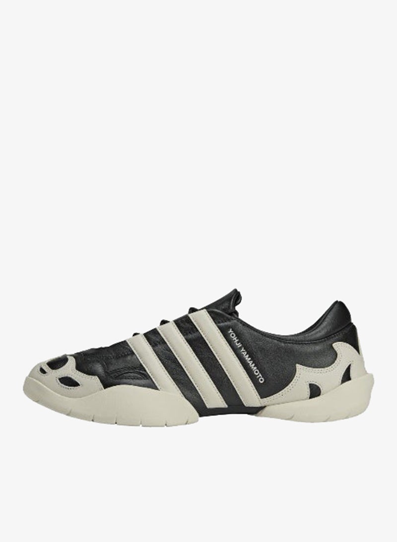 Adidas Y-3 Regu 2002 Shoes - Image 4