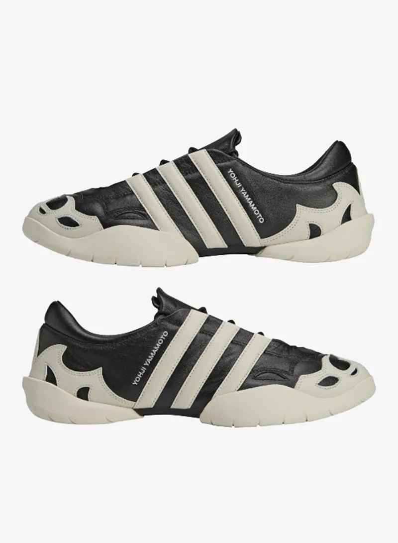 Adidas BLACK/ALUMIN/ALUMIN Y-3 Regu 2002 Shoes  | Best Price UAE