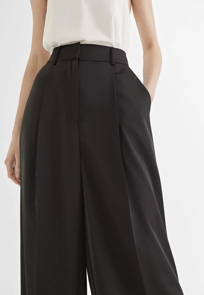Lola Casademunt Flowing darted trousers